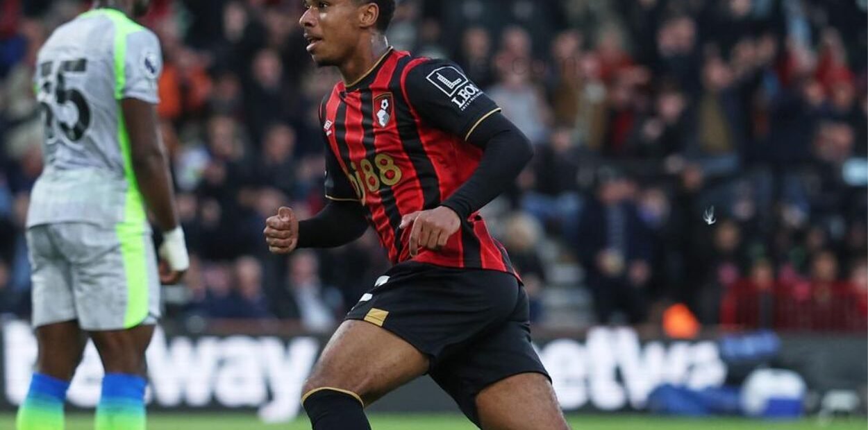 Eli Junior Kroupi Pecahkan Rekor Berumur 32 Tahun di Laga Bournemouth vs Man City - KabarJember.com