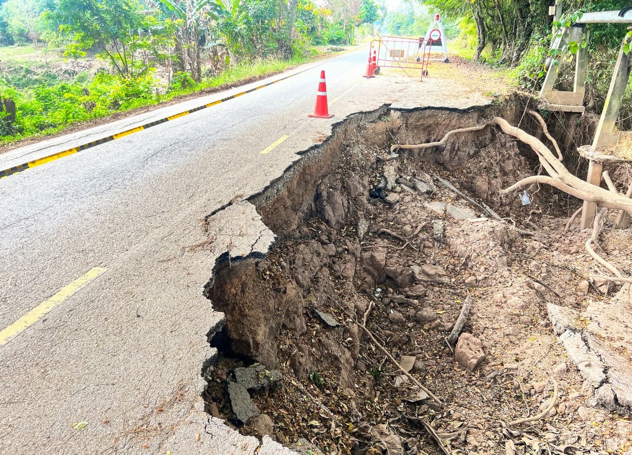 Jalan Provinsi Amblas, Akses Agam-Bukittinggi Terputus