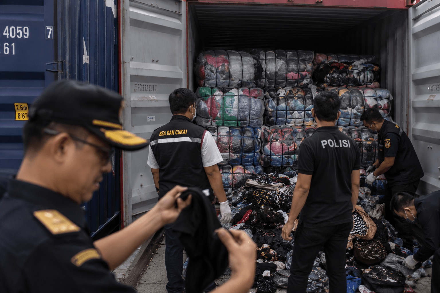 Purbaya Perketat Pengawasan Impor Ilegal Nasional